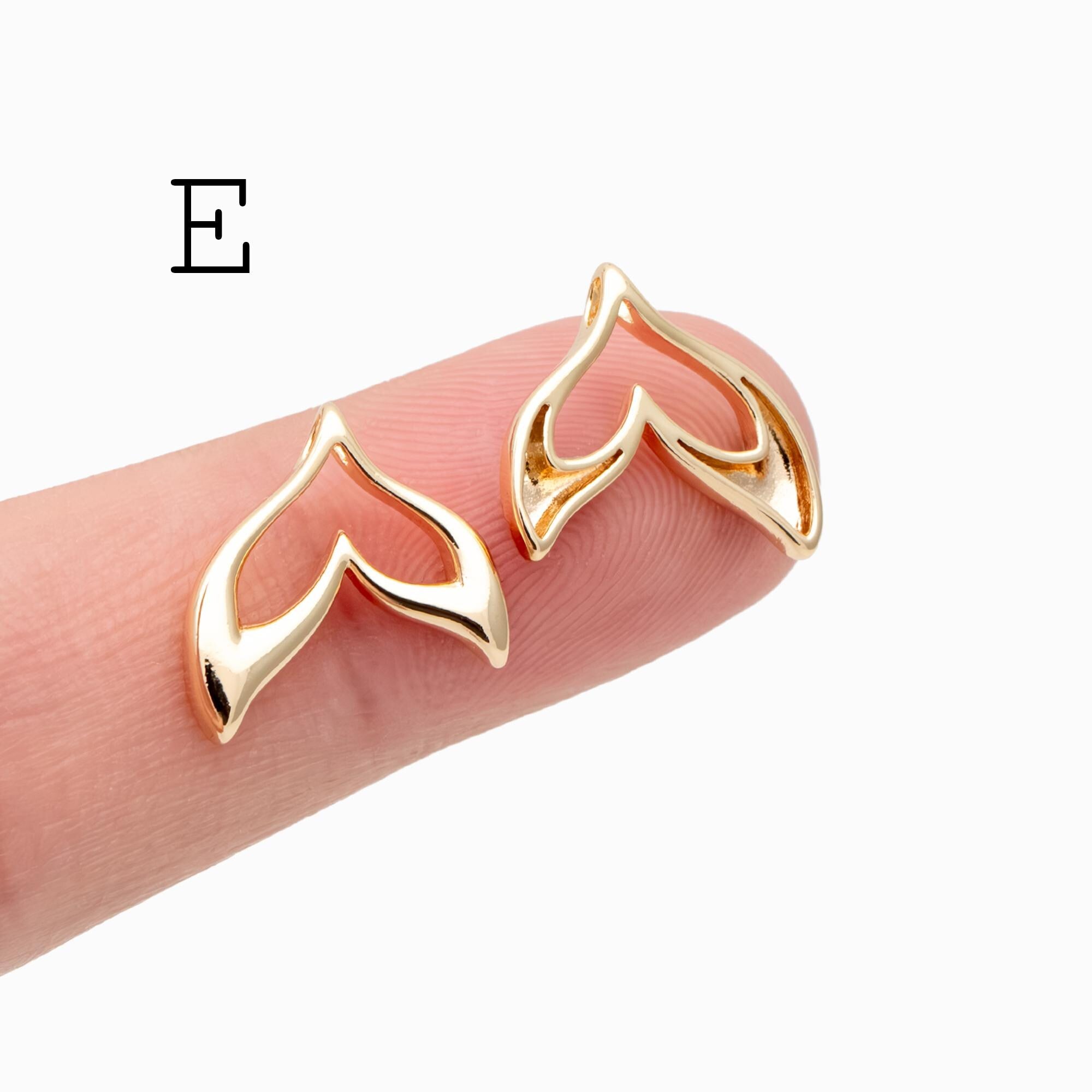 4pcs Gold Whale Tail Charms , Real Gold plated Brass, Mermaid Tail Pendants (GB-1156)